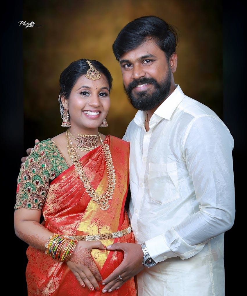 Maternity photoshoot by Photo X Press